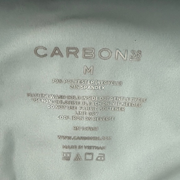 Carbon38 Camouflage Sports Bra and Leggings Set. - Picture 7 of 7